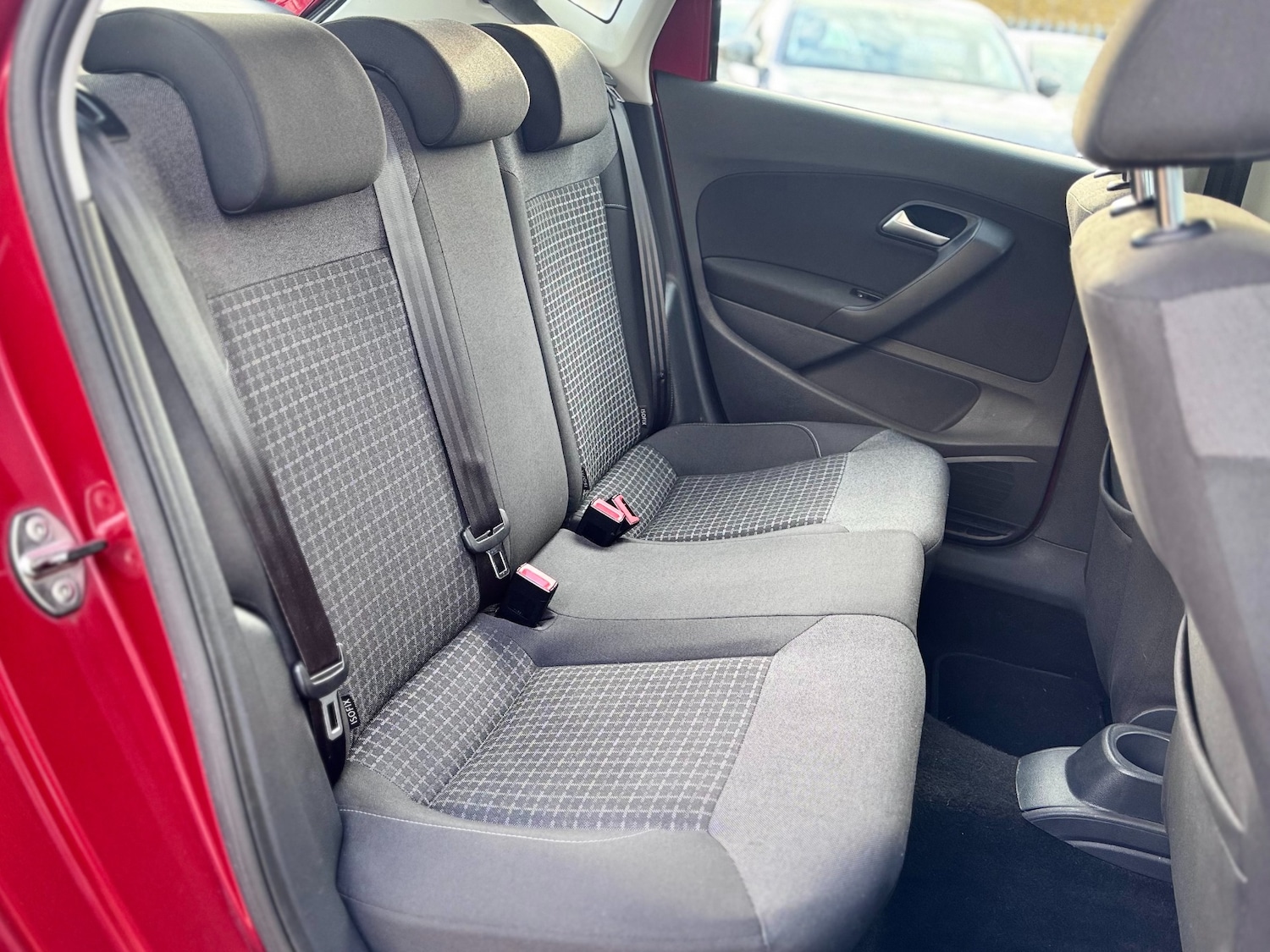 Used Volkswagen Polo 2015 for sale - 77297833: Photo 38