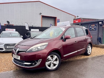 Used Renault Grand Scenic 2013 for sale - 76945646: Photo
