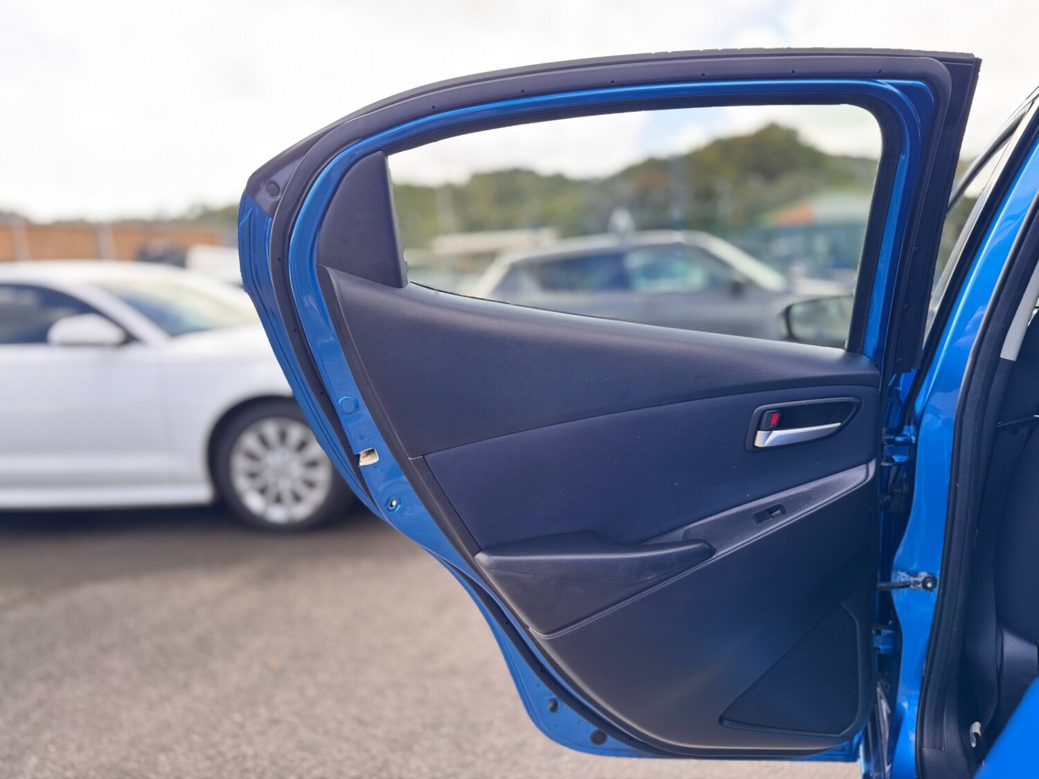 Used Mazda Mazda2 2015 for sale - 77760783: Photo 40