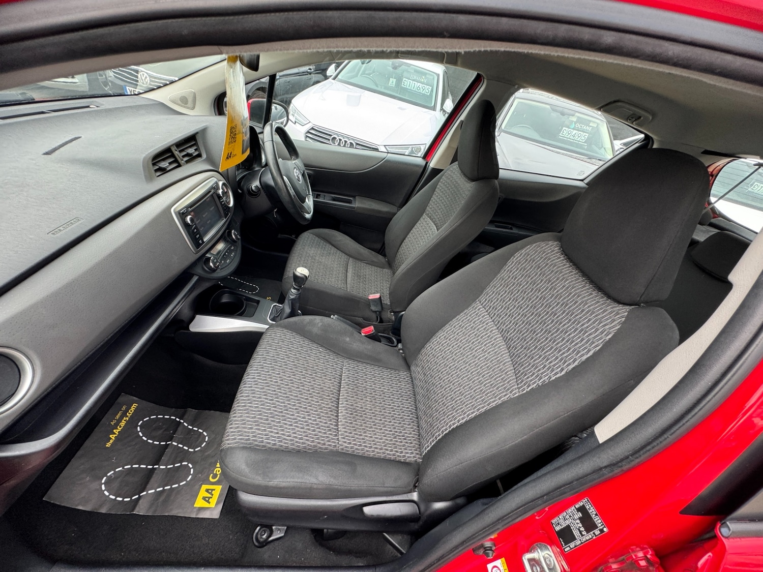 Used Toyota Yaris 2014 for sale - 76946850: Photo 40