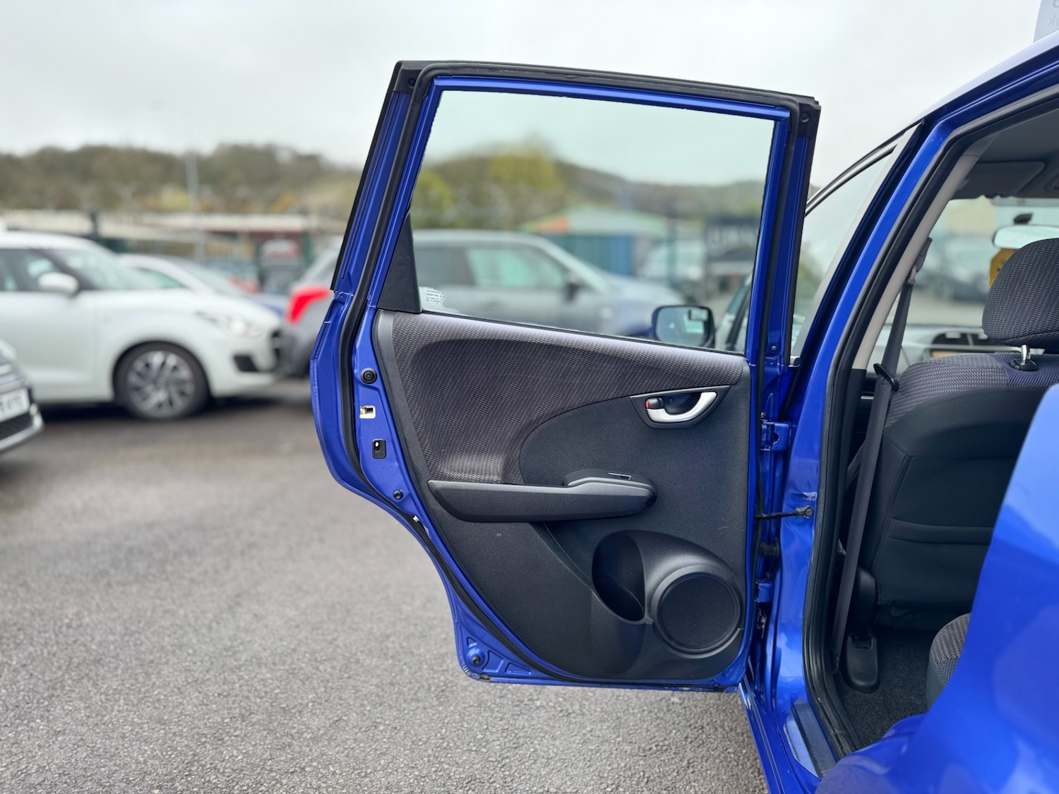 Used Honda Jazz 2011 for sale - 78177426: Photo 38