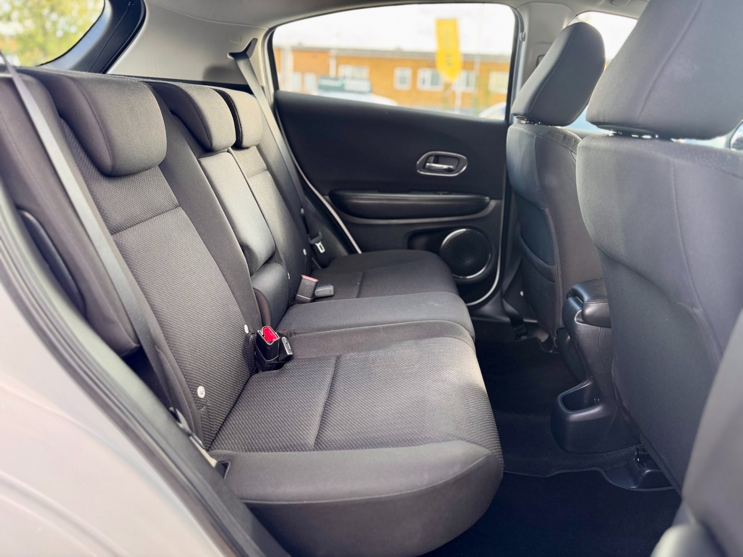 Used Honda HR-V 2017 for sale - 76160740: Photo 39