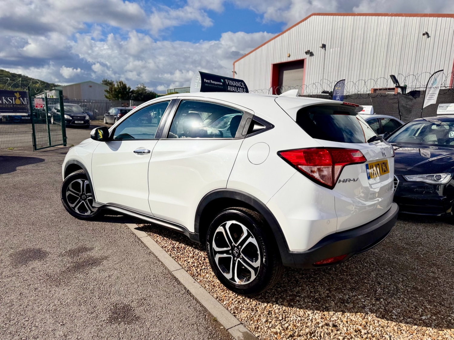 Used Honda HR-V 2017 for sale - 76160740: Photo 6