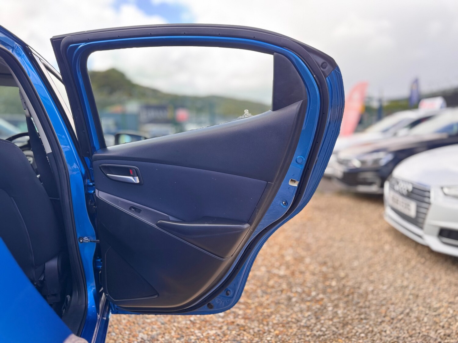 Used Mazda Mazda2 2015 for sale - 77640214: Photo 38