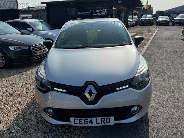 Used Renault Clio 2014 for sale - 76302571: Photo 2