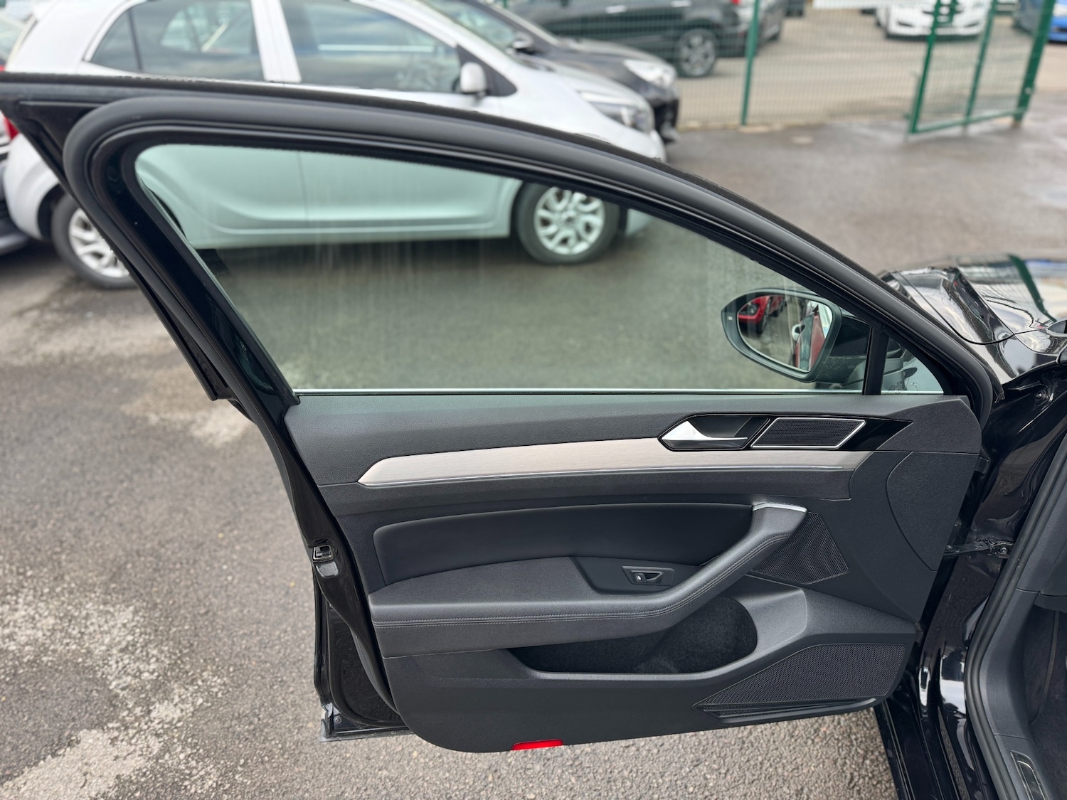 Used Volkswagen Passat 2017 for sale - 76578424: Photo 42