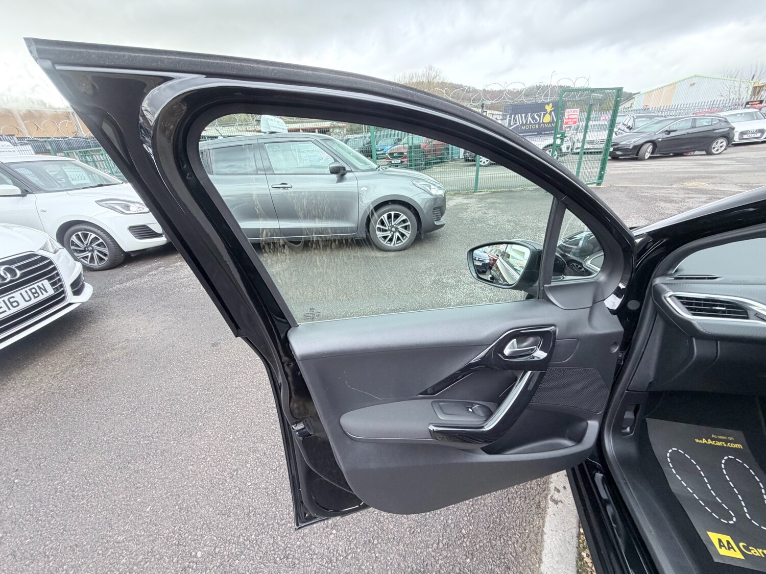 Used Peugeot 208 2019 for sale - 77716447: Photo 40