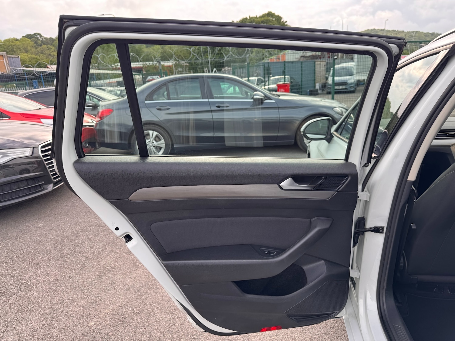 Used Volkswagen Passat 2015 for sale - 76159734: Photo 38