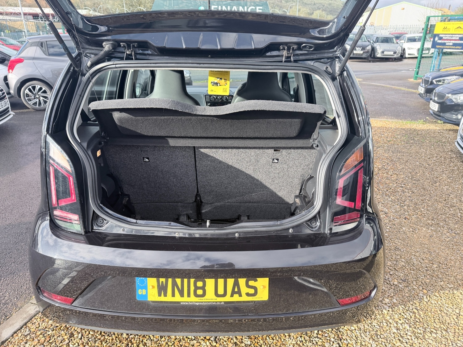 Used Volkswagen up! 2018 for sale - 77902601: Photo 18