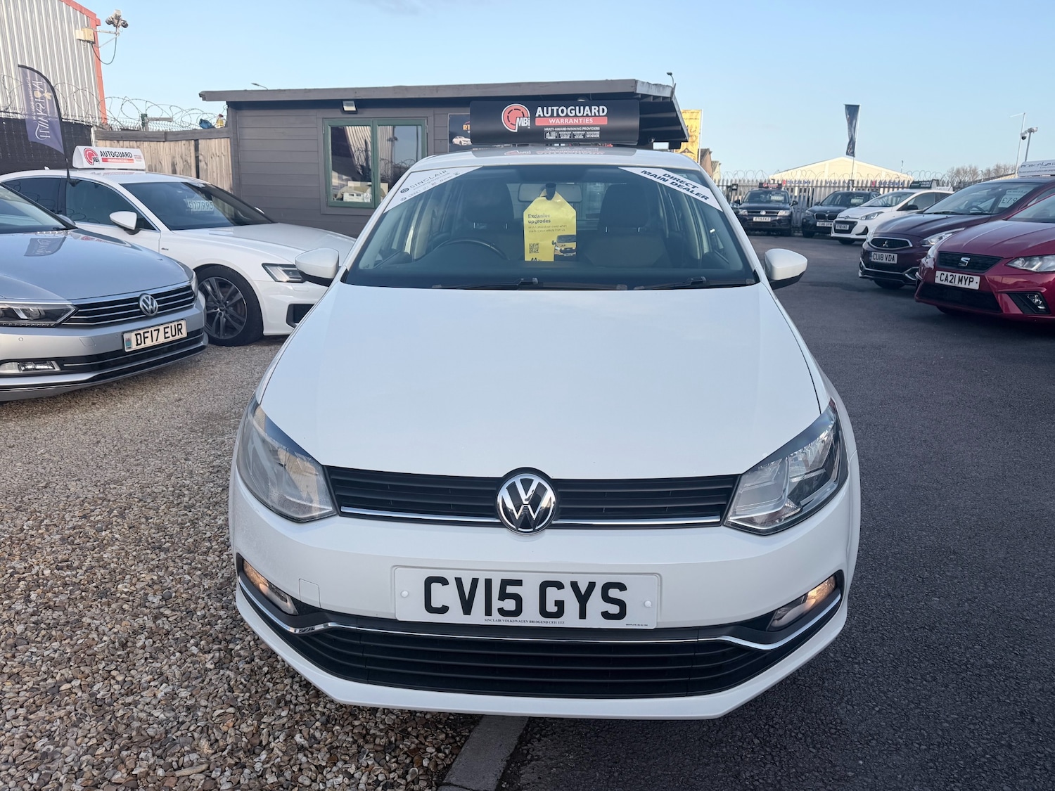 Used Volkswagen Polo 2015 for sale - 77950693: Photo 2