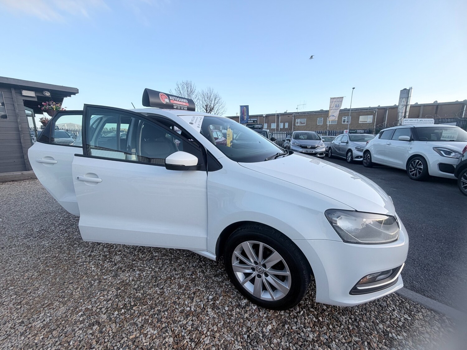 Used Volkswagen Polo 2015 for sale - 77950693: Photo 41