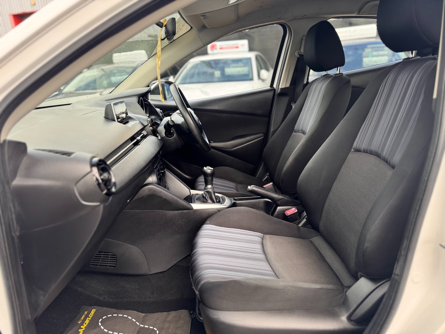 Used Mazda Mazda2 2015 for sale - 76932328: Photo 42