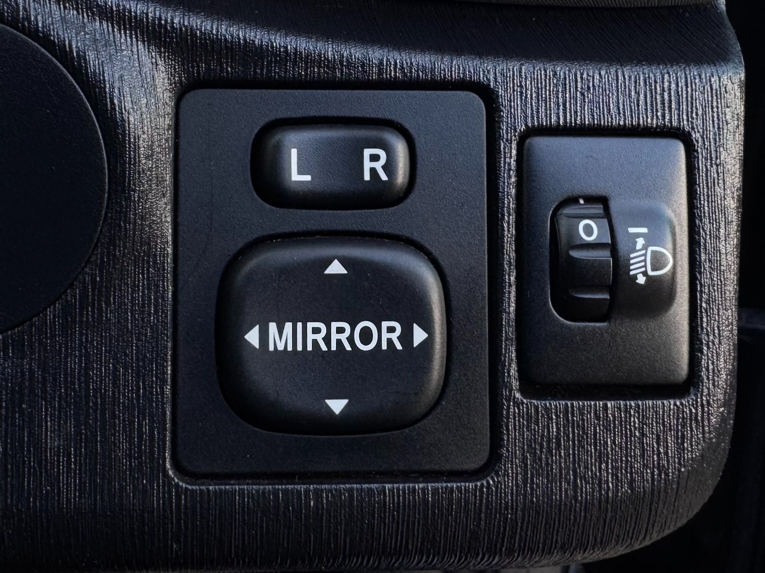 Used Toyota Yaris 2012 for sale - 77051704: Photo 27