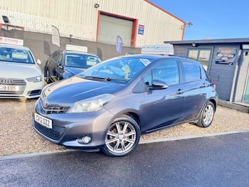 Used Toyota Yaris 2012 for sale - 77051704: Photo