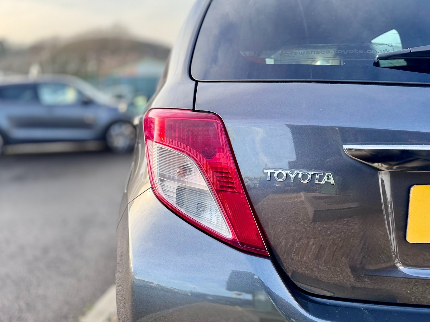 Used Toyota Yaris 2012 for sale - 77051704: Photo 46