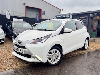 Used Toyota AYGO 2017 for sale - 76652823: Photo