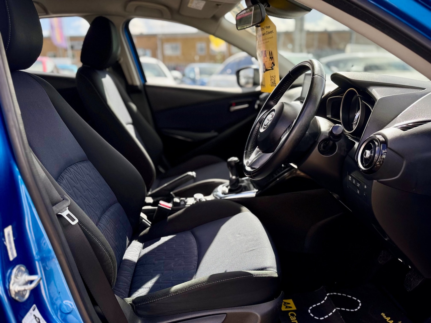 Used Mazda Mazda2 2015 for sale - 77543859: Photo 9