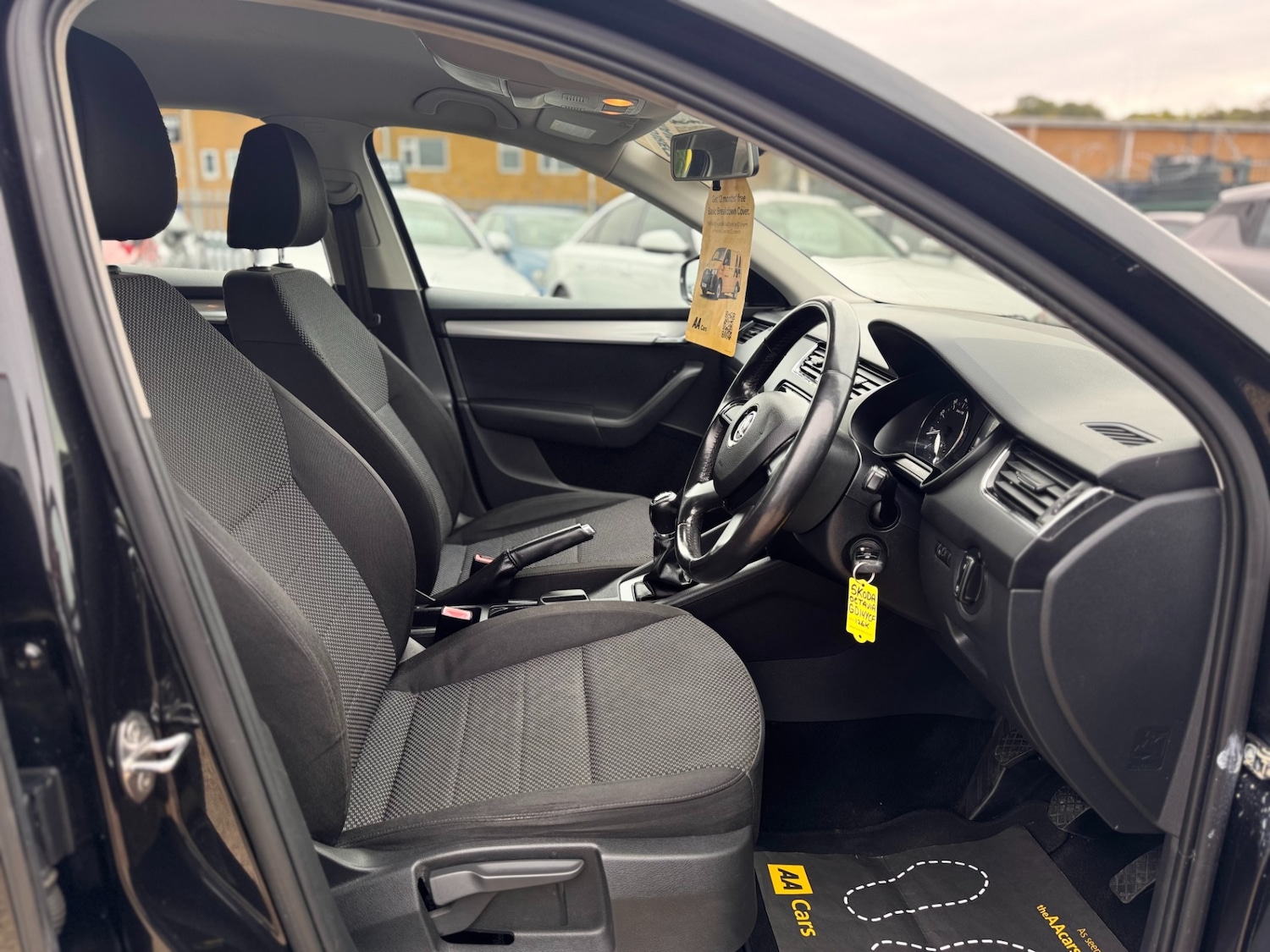 Used Skoda Octavia 2014 for sale - 76157451: Photo 9