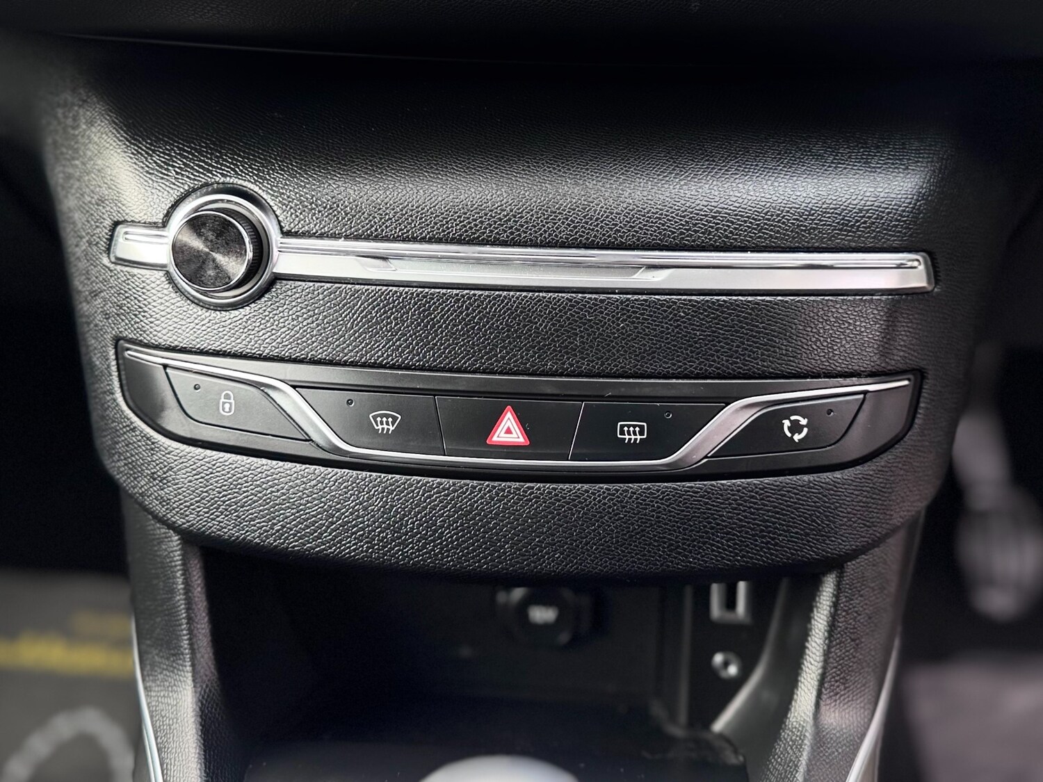 Used Peugeot 308 2014 for sale - 77259339: Photo 35