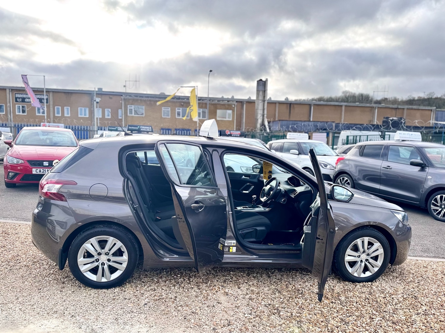 Used Peugeot 308 2014 for sale - 77259339: Photo 45