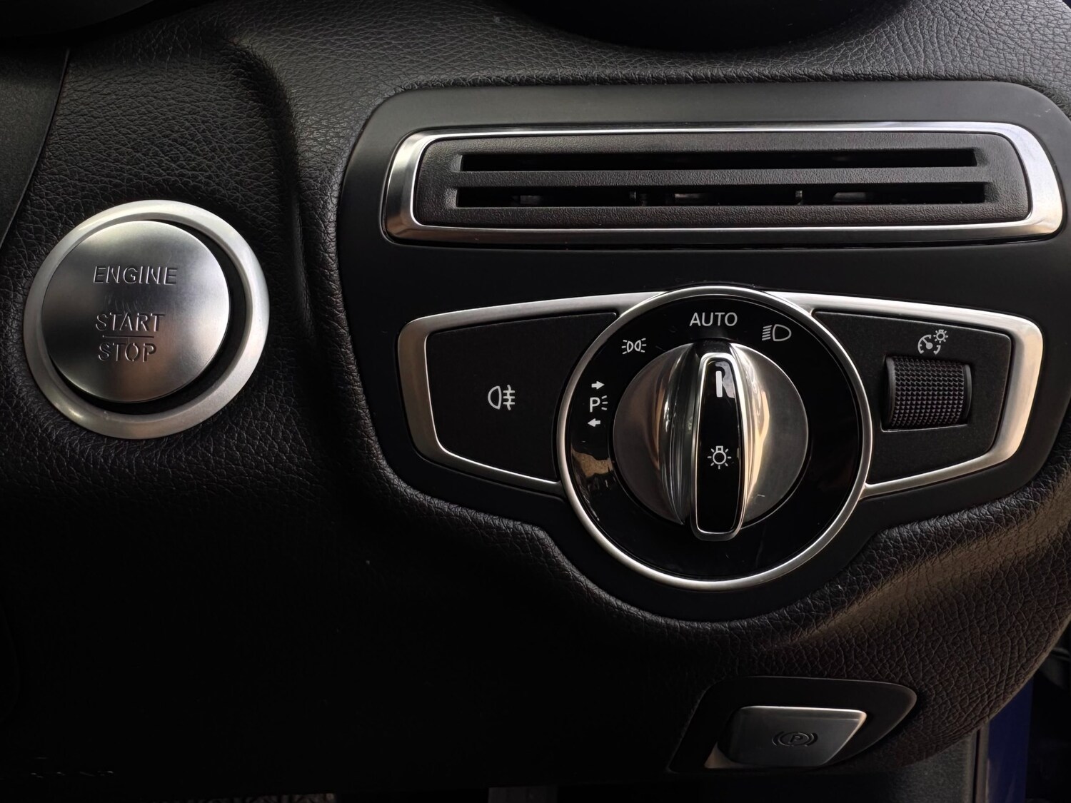 Used Mercedes-Benz C Class 2015 for sale - 77404857: Photo 30