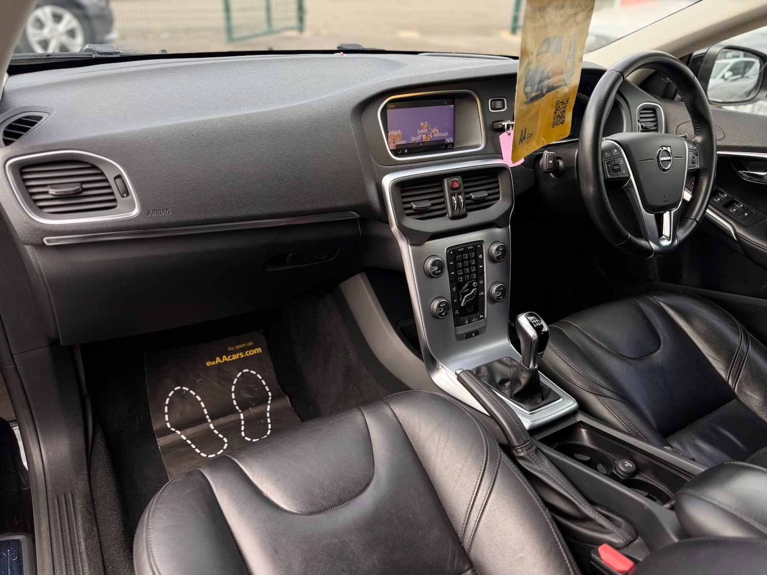 Used Volvo V40 2018 for sale - 76508632: Photo 19