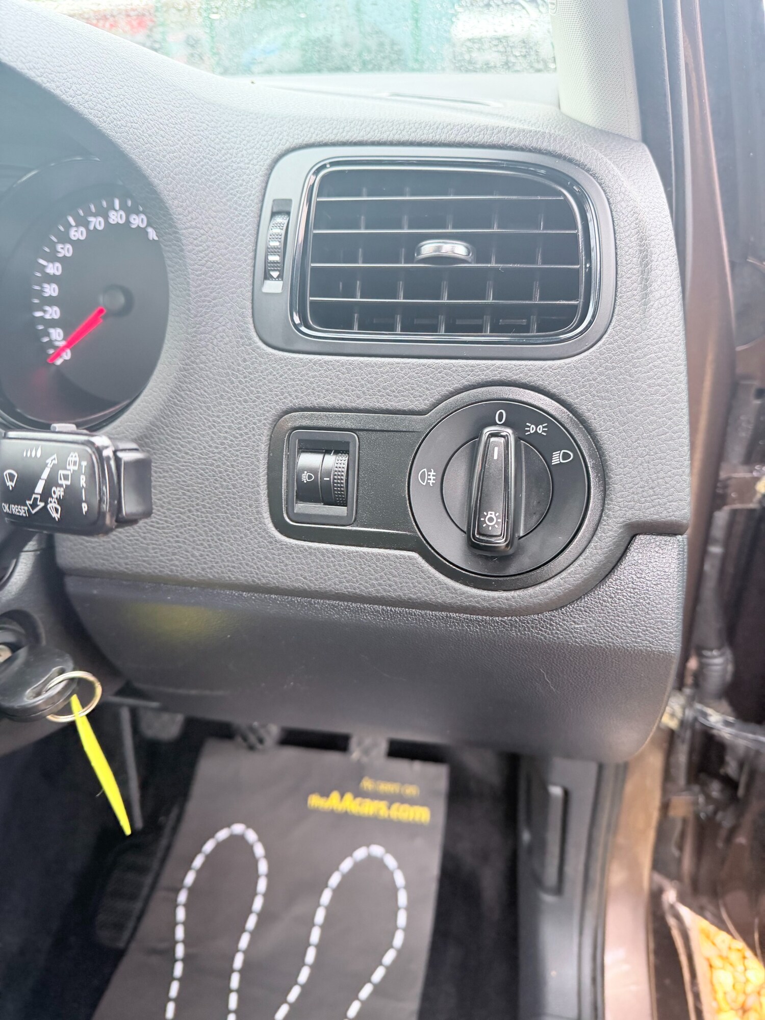 Used Volkswagen Polo 2015 for sale - 77947711: Photo 24