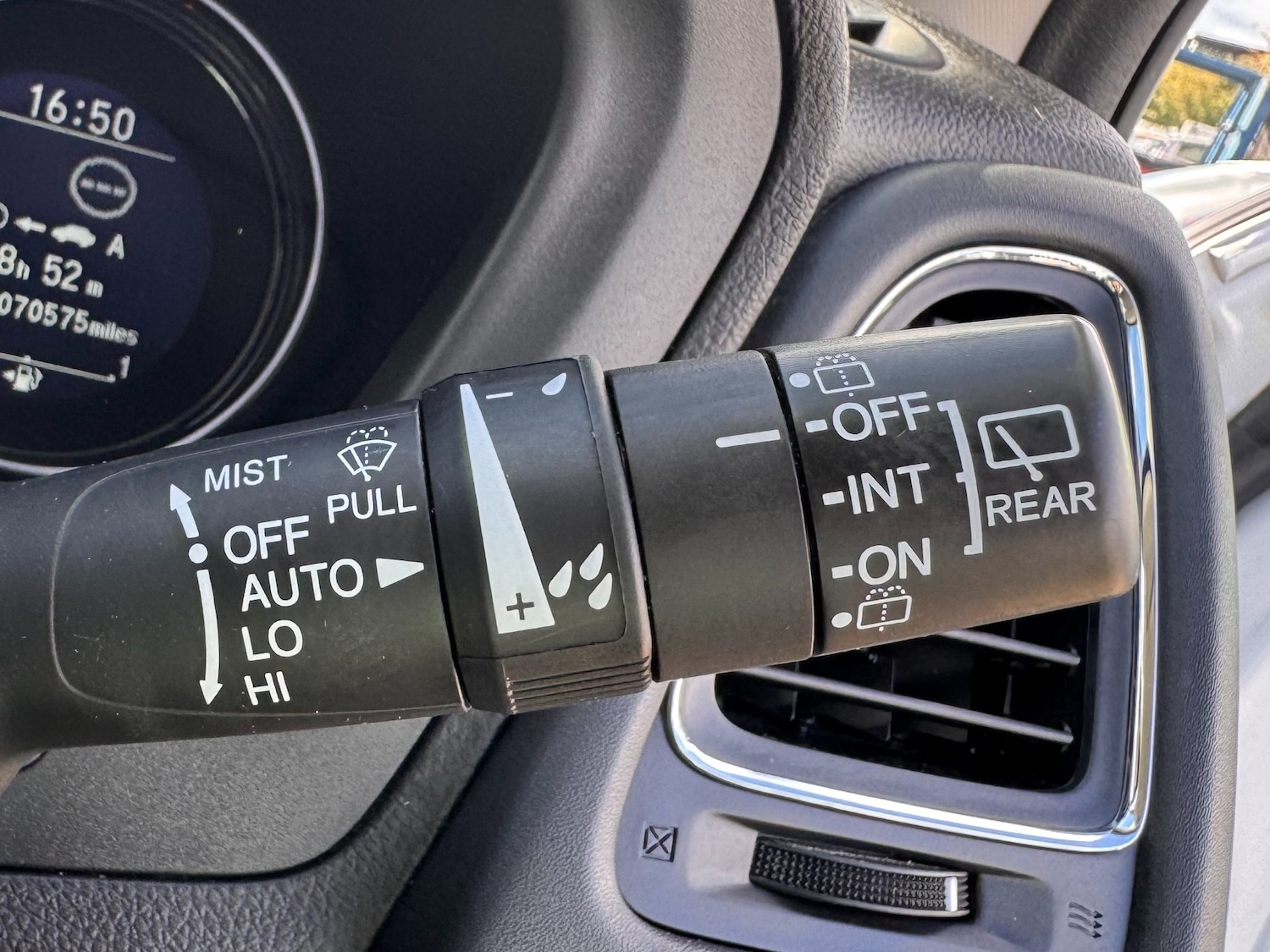 Used Honda HR-V 2017 for sale - 77149216: Photo 31