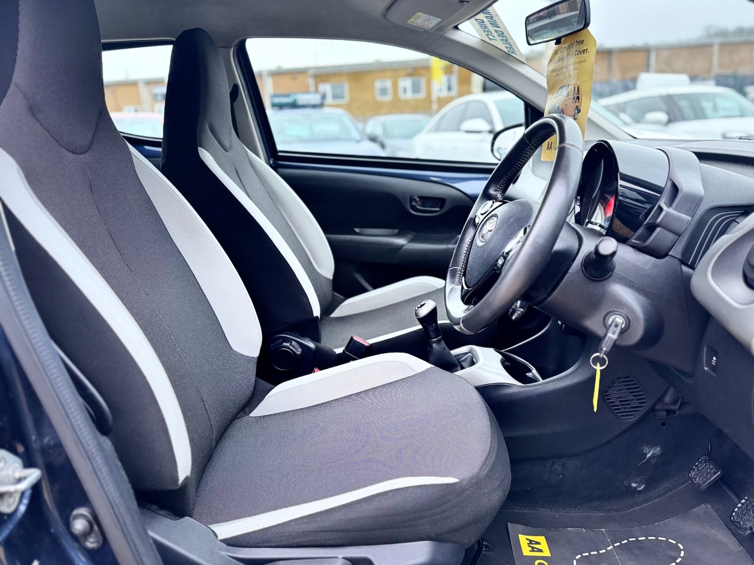 Used Toyota AYGO 2015 for sale - 78027126: Photo 8