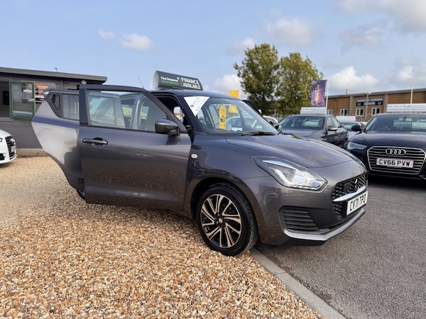 Used Suzuki Swift 2022 for sale - 76237103: Photo 43