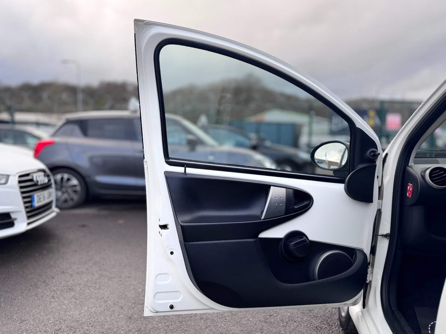 Used Toyota AYGO 2014 for sale - 77062126: Photo 27