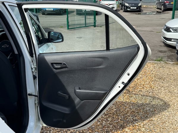 Used Kia Picanto 2018 for sale - 76255168: Photo 35