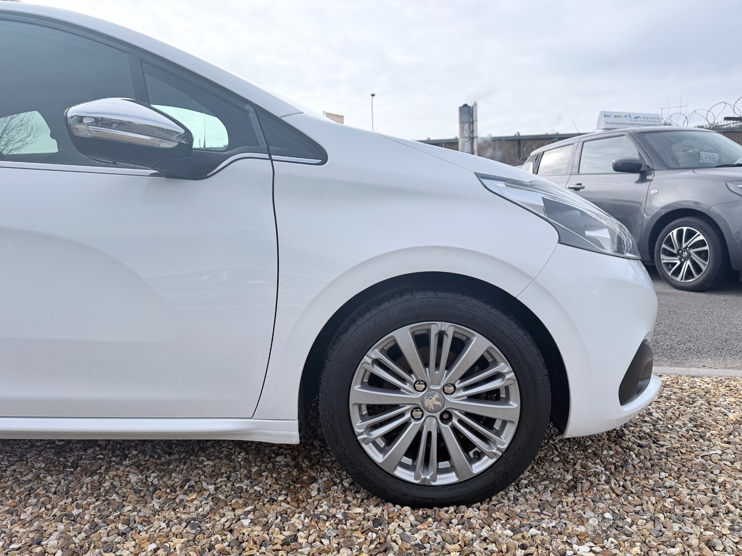 Used Peugeot 208 2016 for sale - 77729861: Photo 19