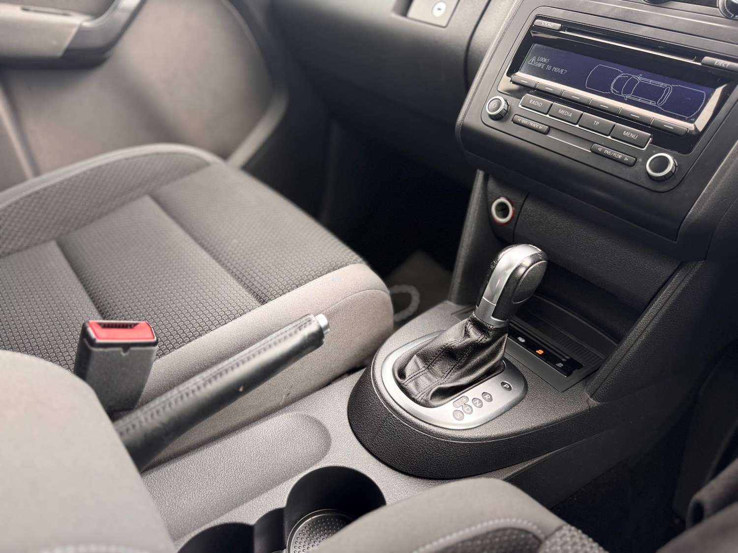 Used Volkswagen Touran 2015 for sale - 76452014: Photo 35