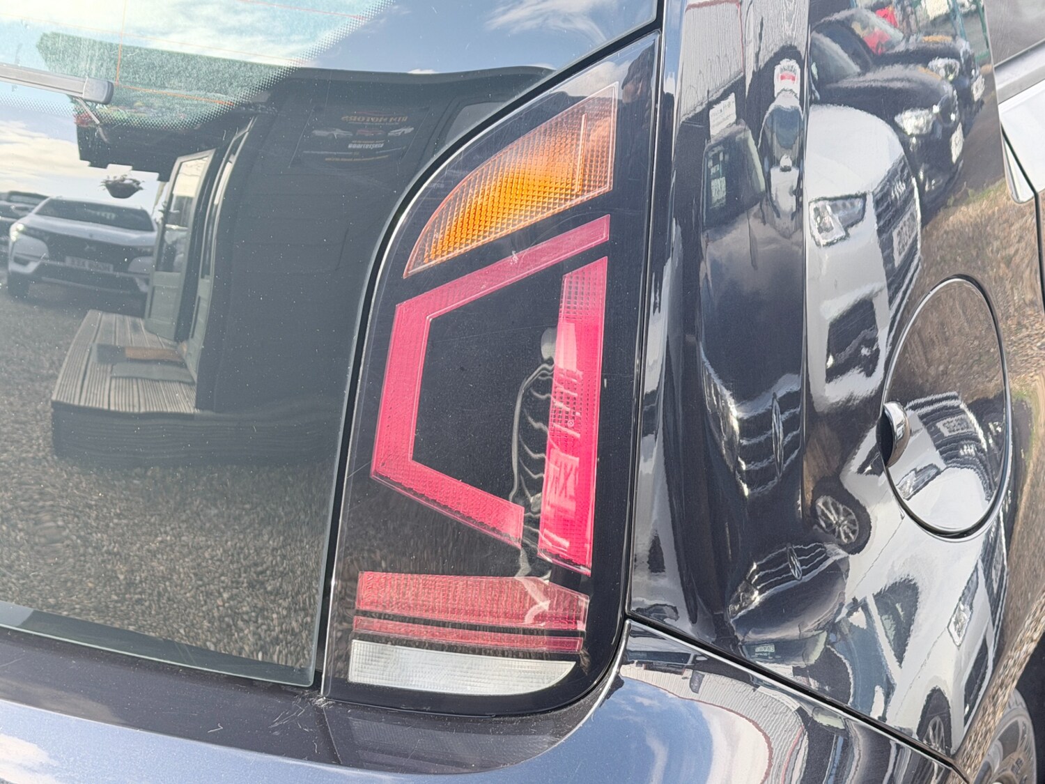 Used Volkswagen up! 2018 for sale - 78144440: Photo 27