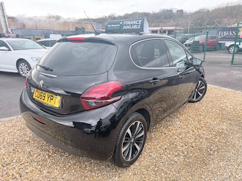 Used Peugeot 208 2019 for sale - 78311859: Photo