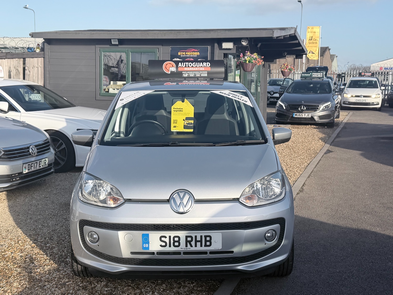Used Volkswagen up! 2013 for sale - 77950344: Photo 2
