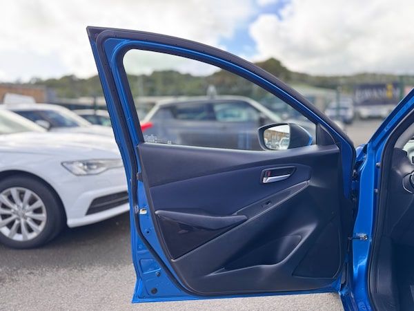 Used Mazda Mazda2 2015 for sale - 76319810: Photo 42