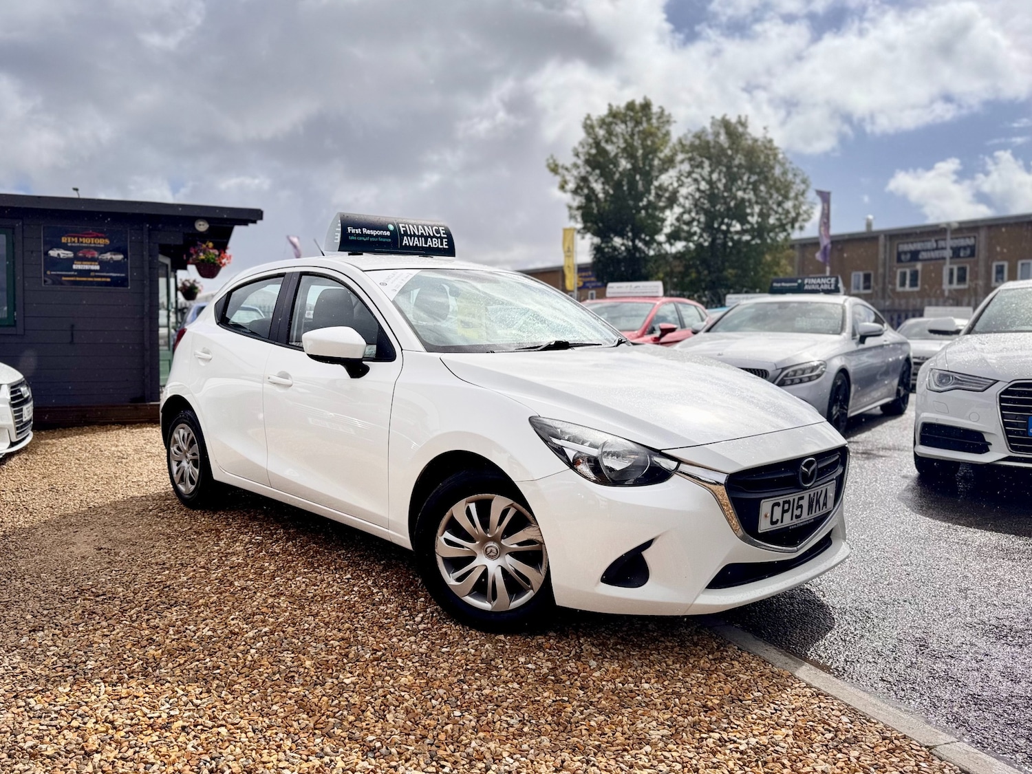 Used Mazda Mazda2 2015 for sale - 76159302: Photo 1
