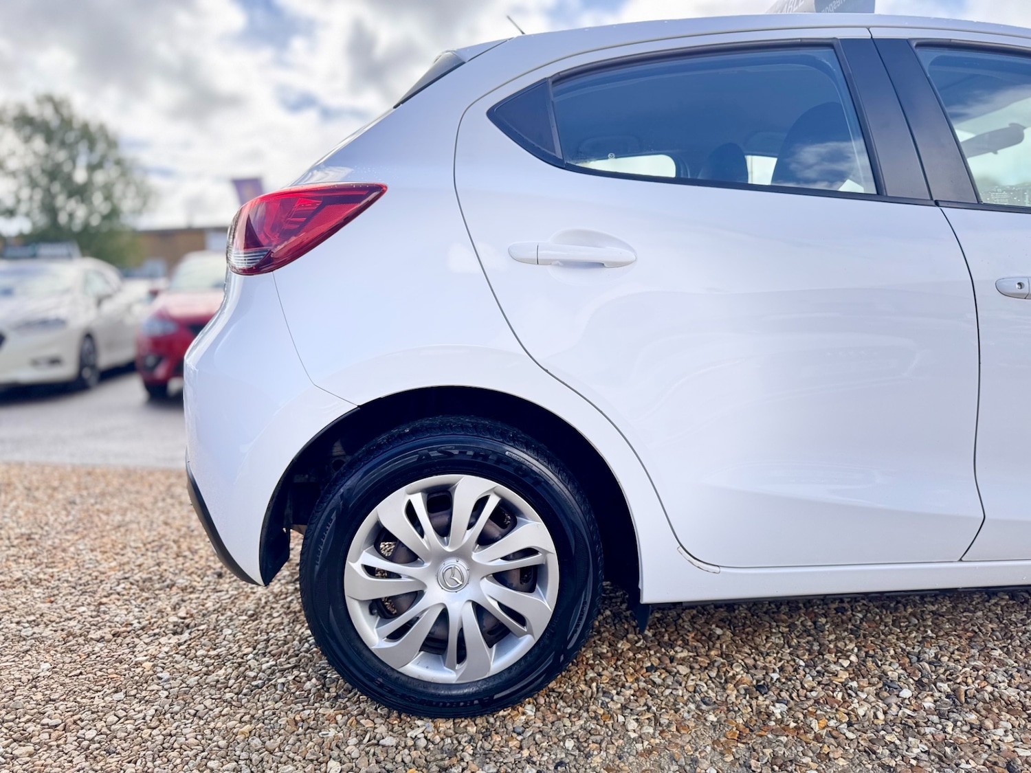 Used Mazda Mazda2 2015 for sale - 76159302: Photo 22