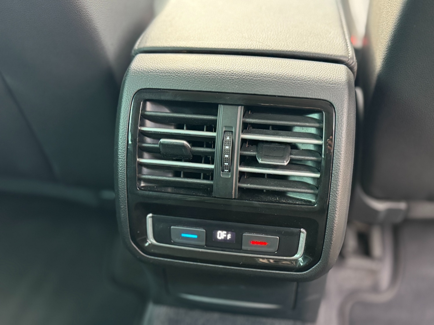 Used Volkswagen Passat 2017 for sale - 76542542: Photo 11