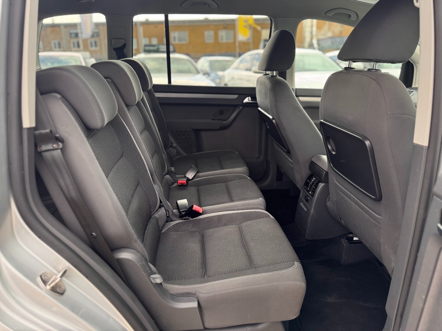 Used Volkswagen Touran 2011 for sale - 76422155: Photo 12