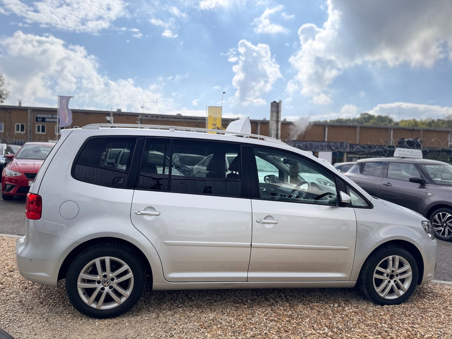 Used Volkswagen Touran 2011 for sale - 76422155: Photo 14