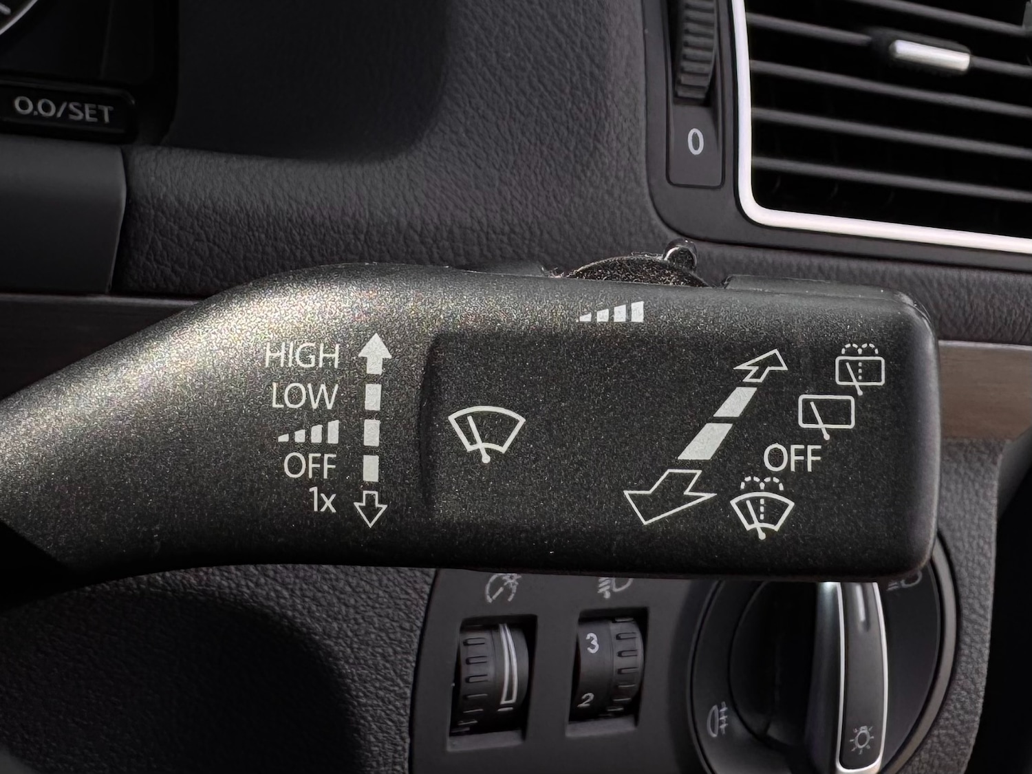 Used Volkswagen Touran 2011 for sale - 76422155: Photo 32