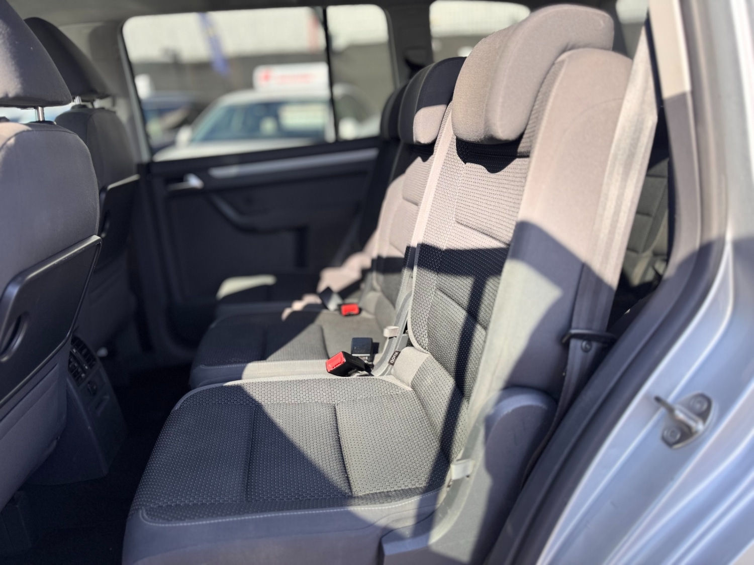 Used Volkswagen Touran 2011 for sale - 76422155: Photo 43