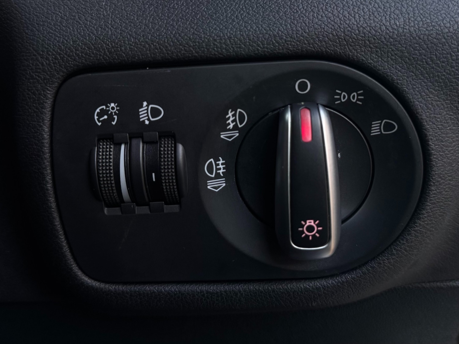 Used Audi A1 2014 for sale - 76682102: Photo 27