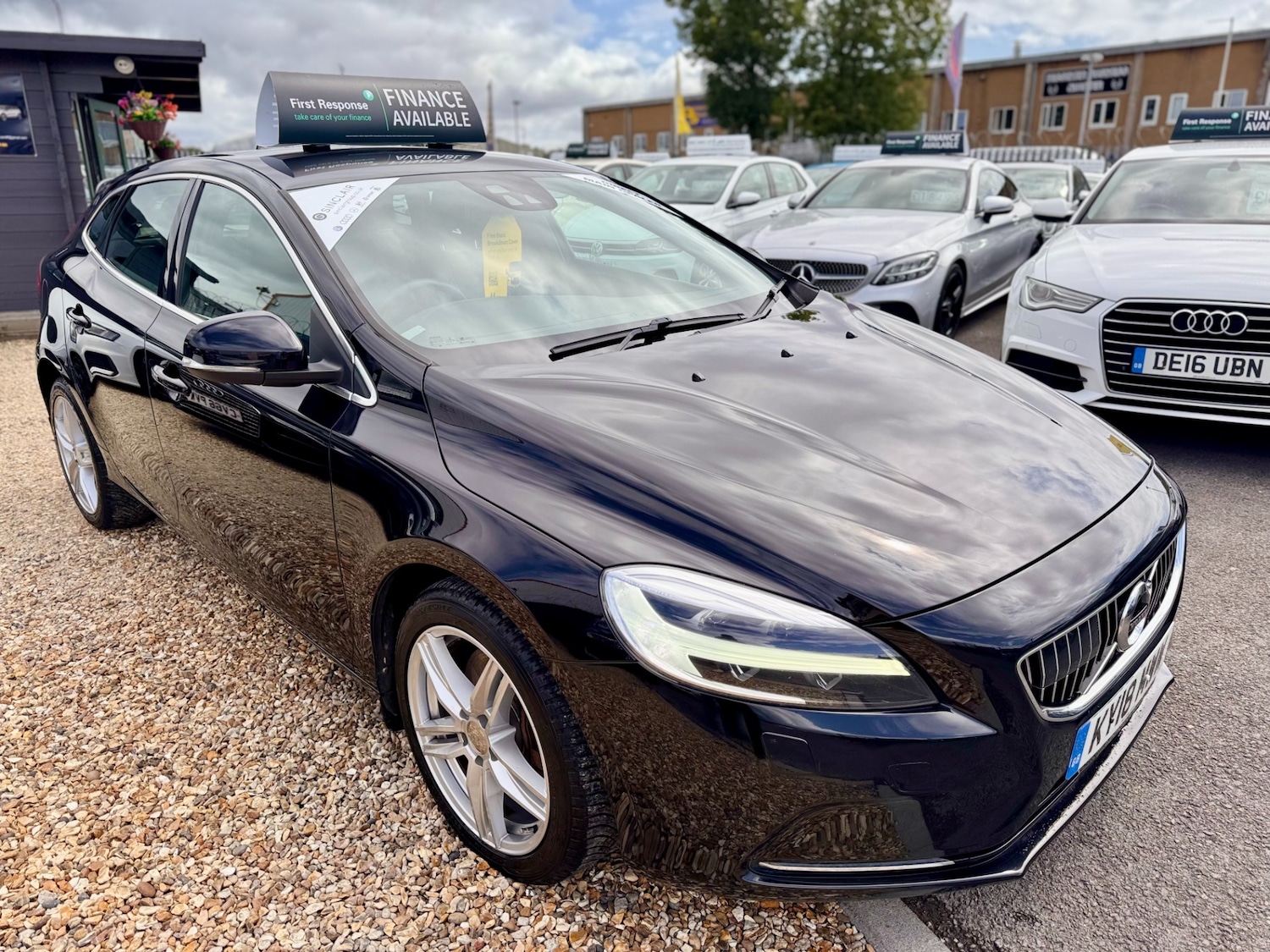 Used Volvo V40 2018 for sale - 76384649: Photo 14
