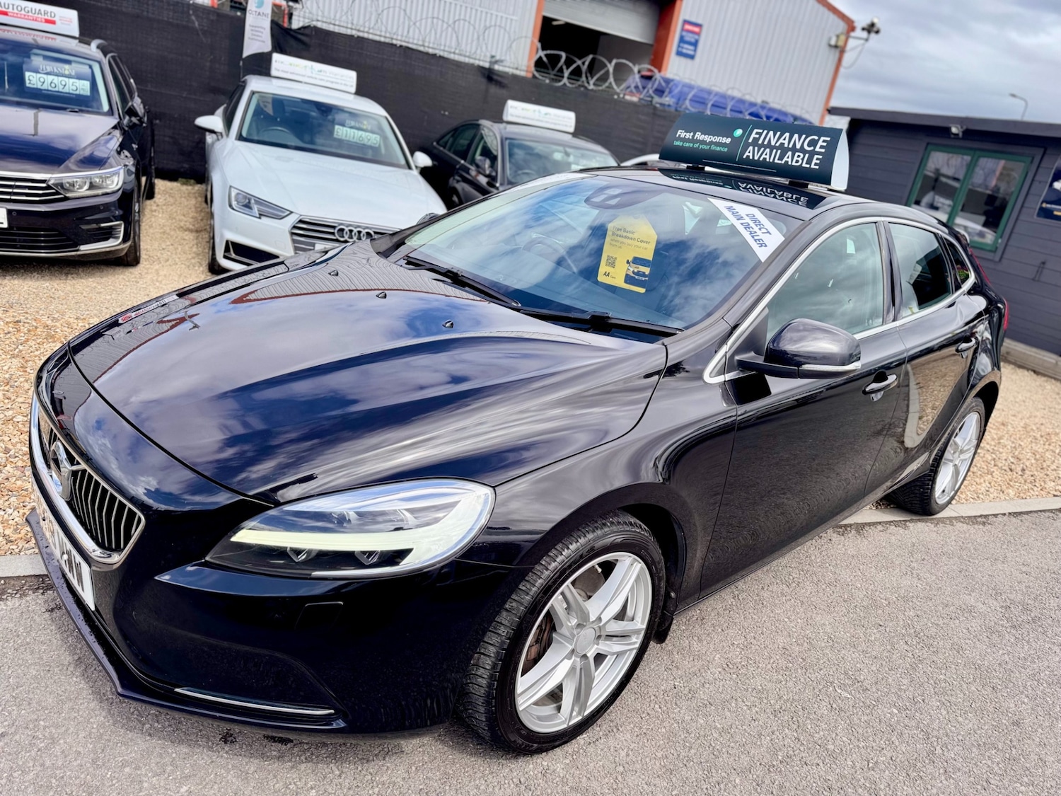 Used Volvo V40 2018 for sale - 76384649: Photo 17