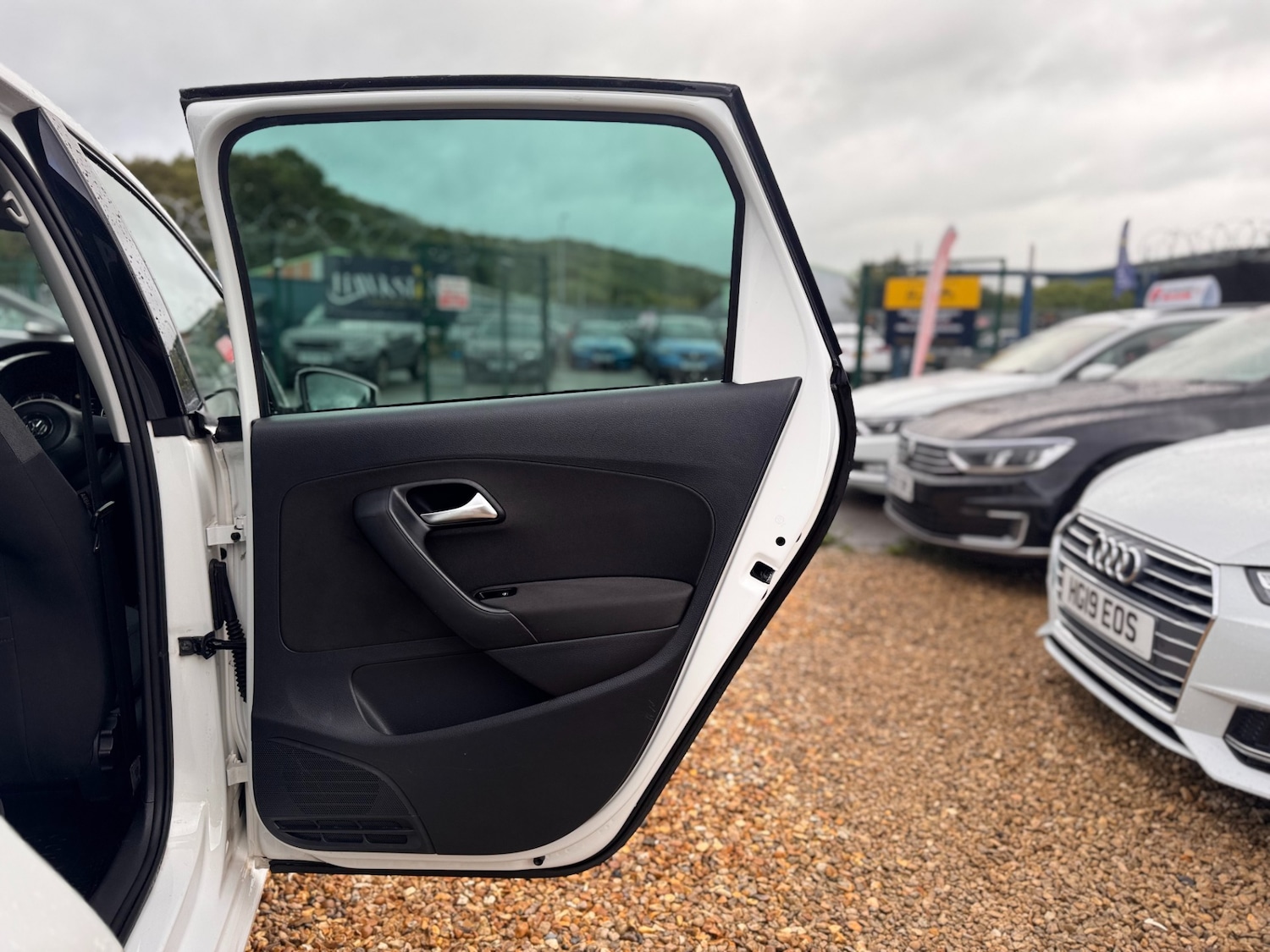 Used Volkswagen Polo 2012 for sale - 76185887: Photo 33
