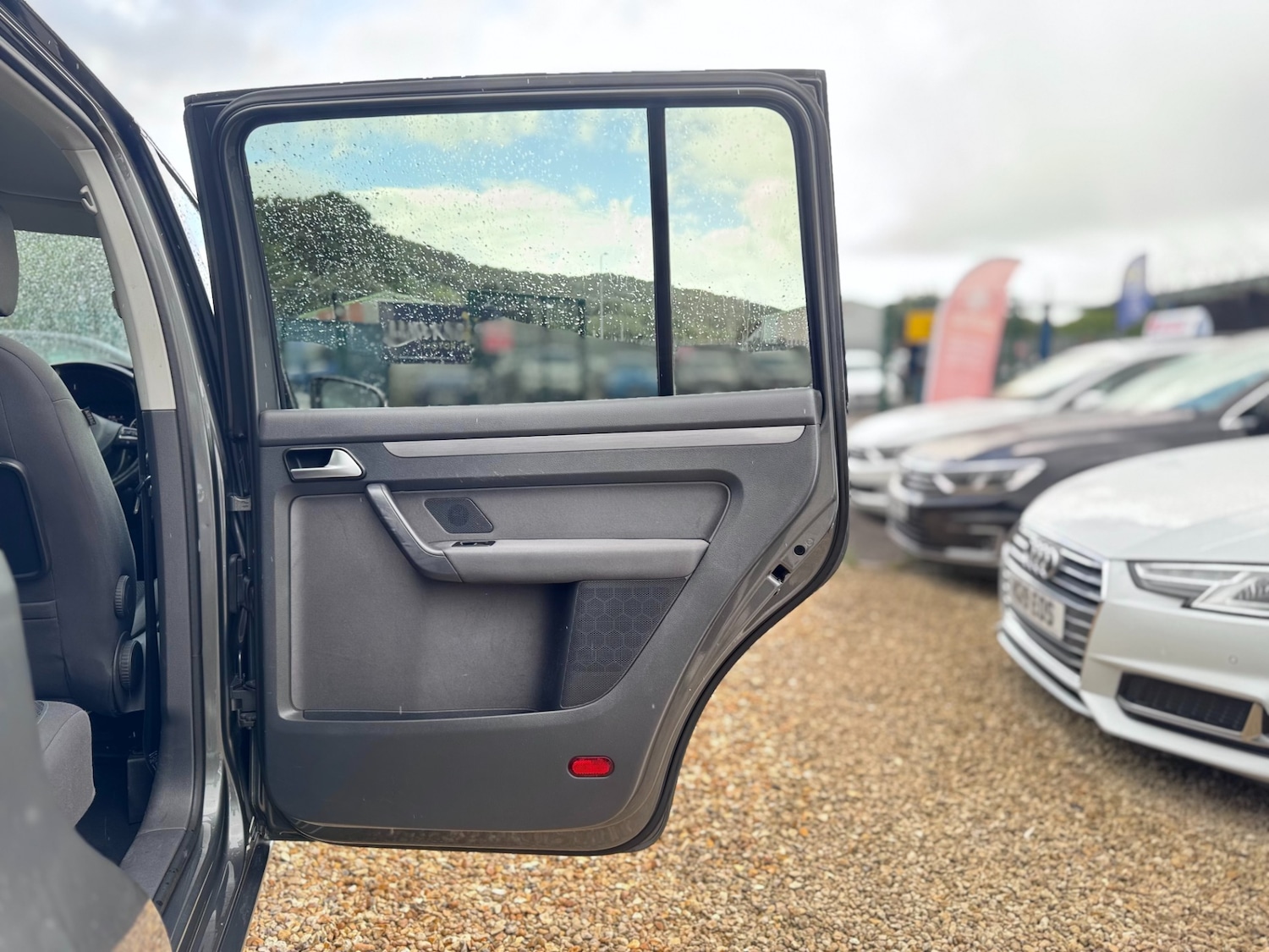 Used Volkswagen Touran 2015 for sale - 76159636: Photo 38